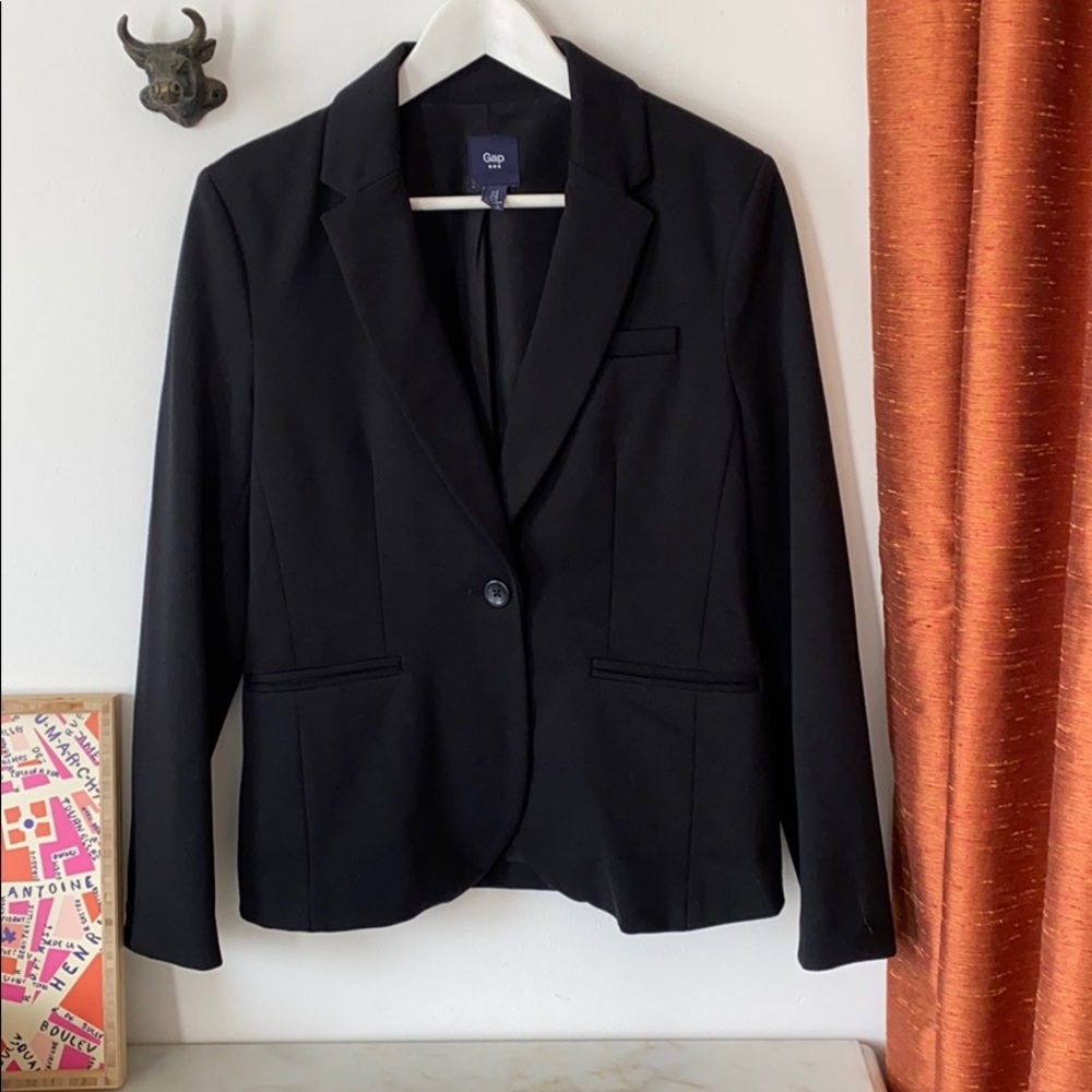 Gap simple classic black blazer, size 4